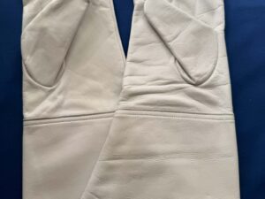 White Buckskin Gauntlets - SEAMLESS (Leather/Leather)